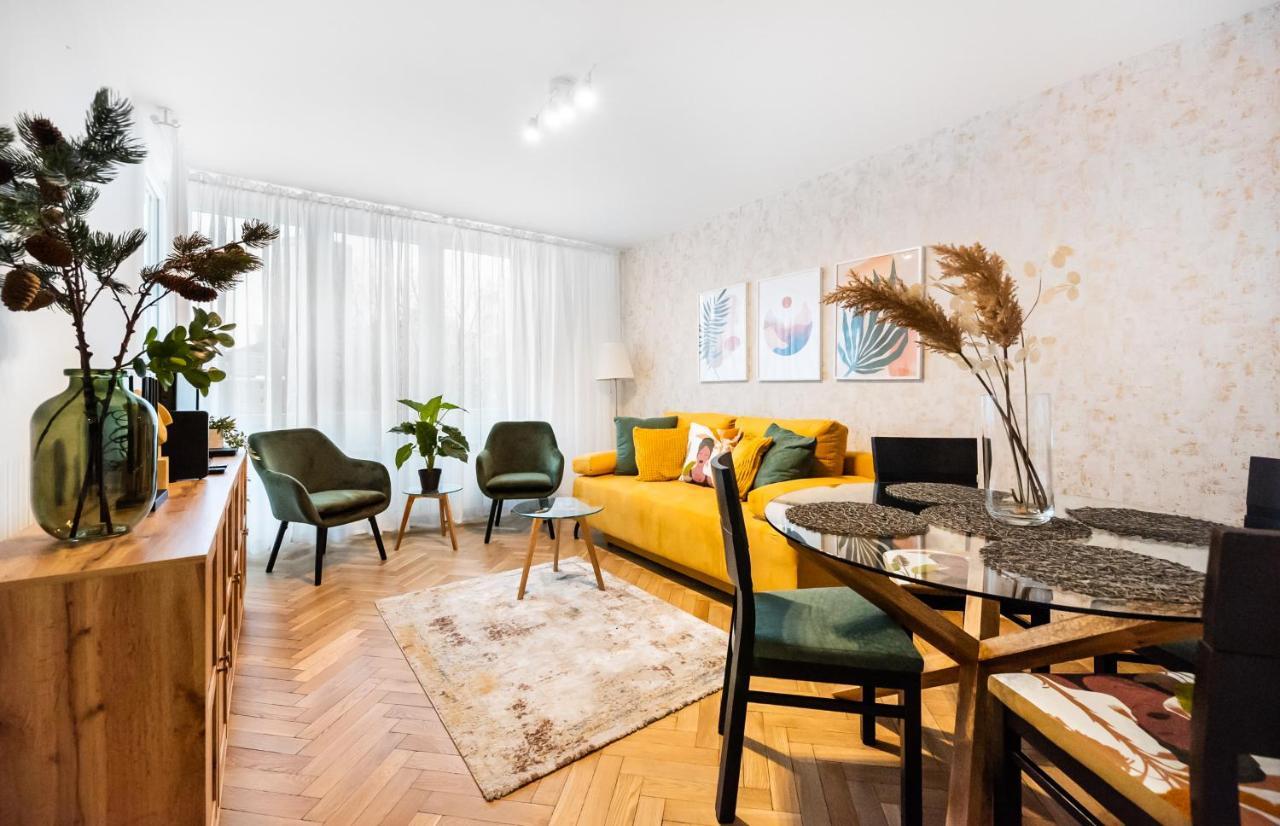 Metro Swietokrzyska Boho Aesthetic Apartment Warsaw Exterior photo