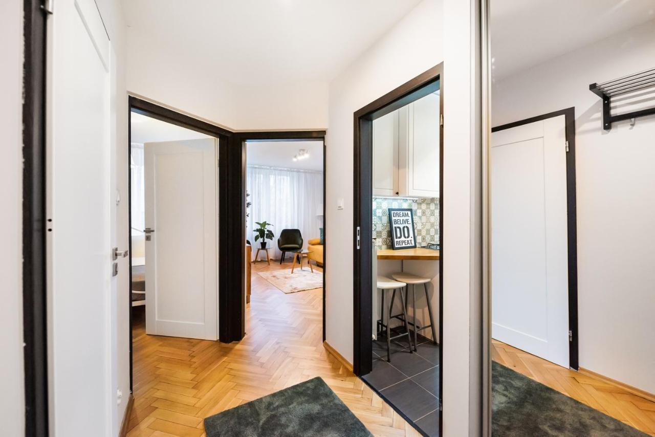 Metro Swietokrzyska Boho Aesthetic Apartment Warsaw Exterior photo